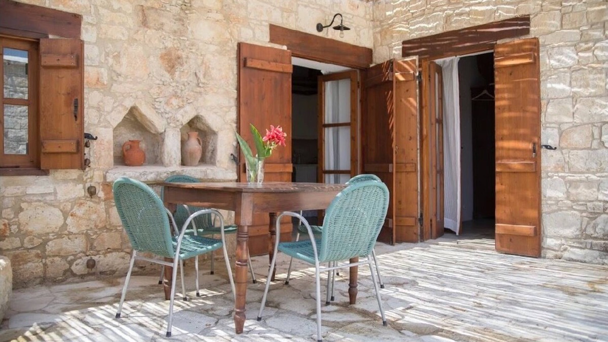Kathikas House | Traditional Stone House