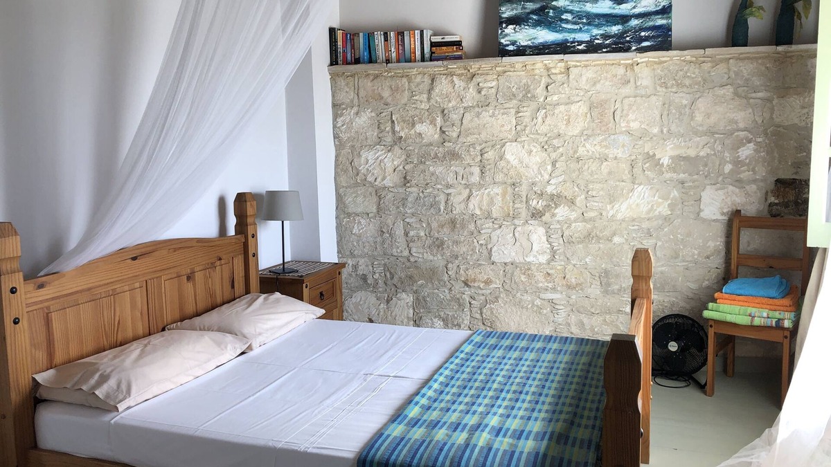 Pentakomo Apartment | Traditional Stone Village Apartment With Balcony