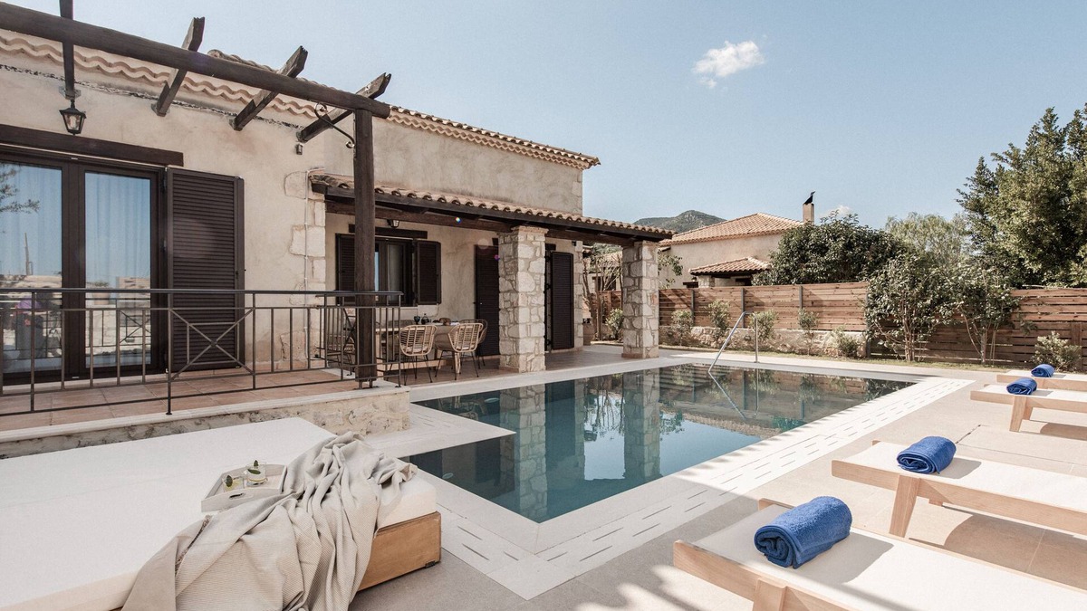 Mouzaki Villa | Traditional stone Villa , private pool , two bedrooms