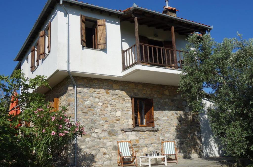 Xinovrisi House | Traditional Stonehouse