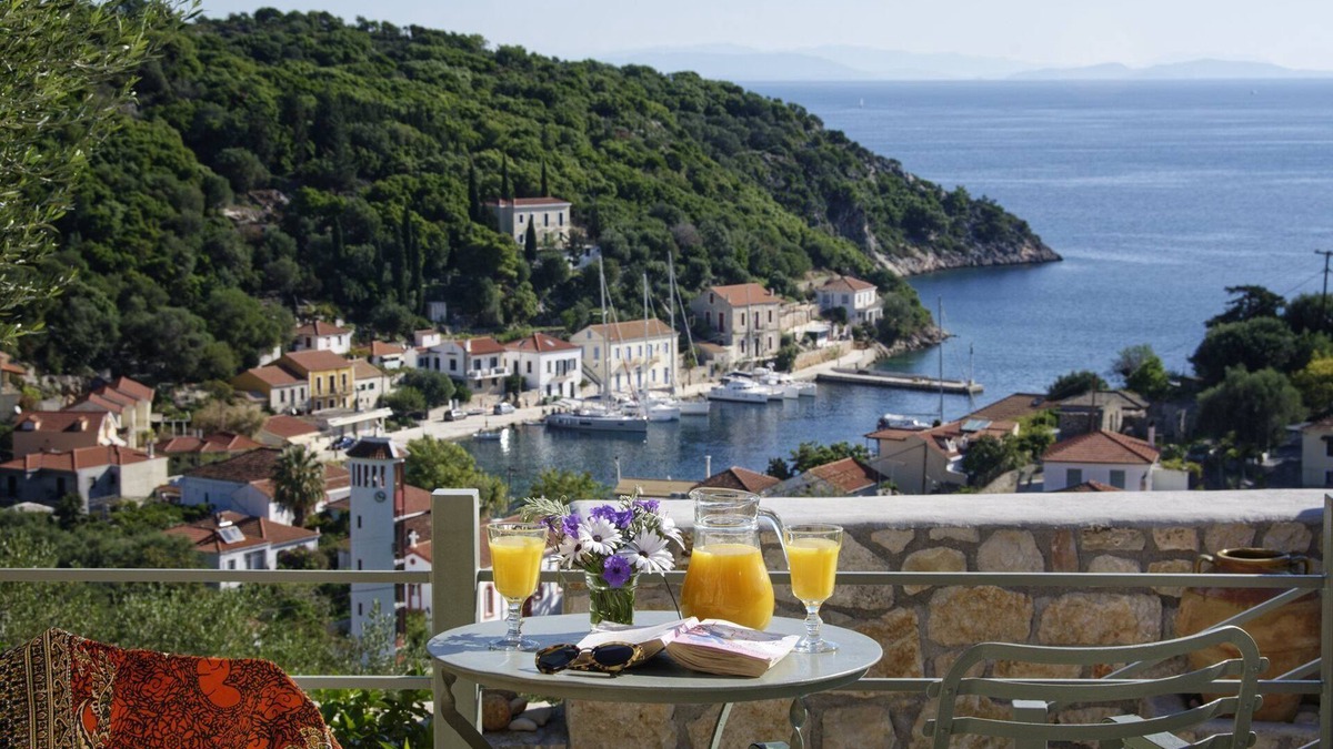 Kioni Apartment | Traditional Suite KIRKE, 45m2, 3people unobstructed view,to the magic of Kioni