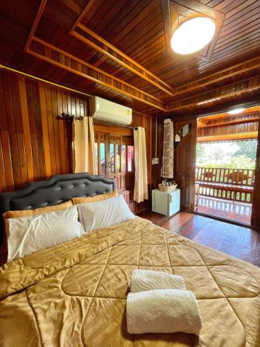 Chang Phueak House | Traditional Thai Wooden House