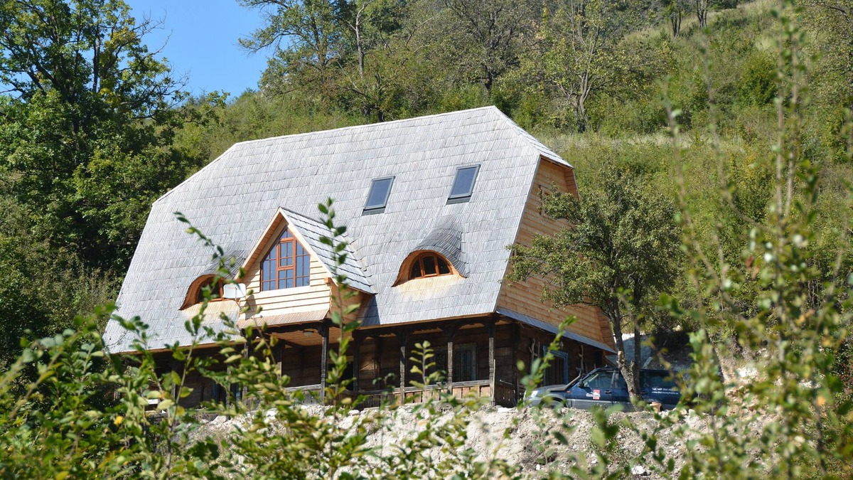Iara House | Traditional Transylvanian House