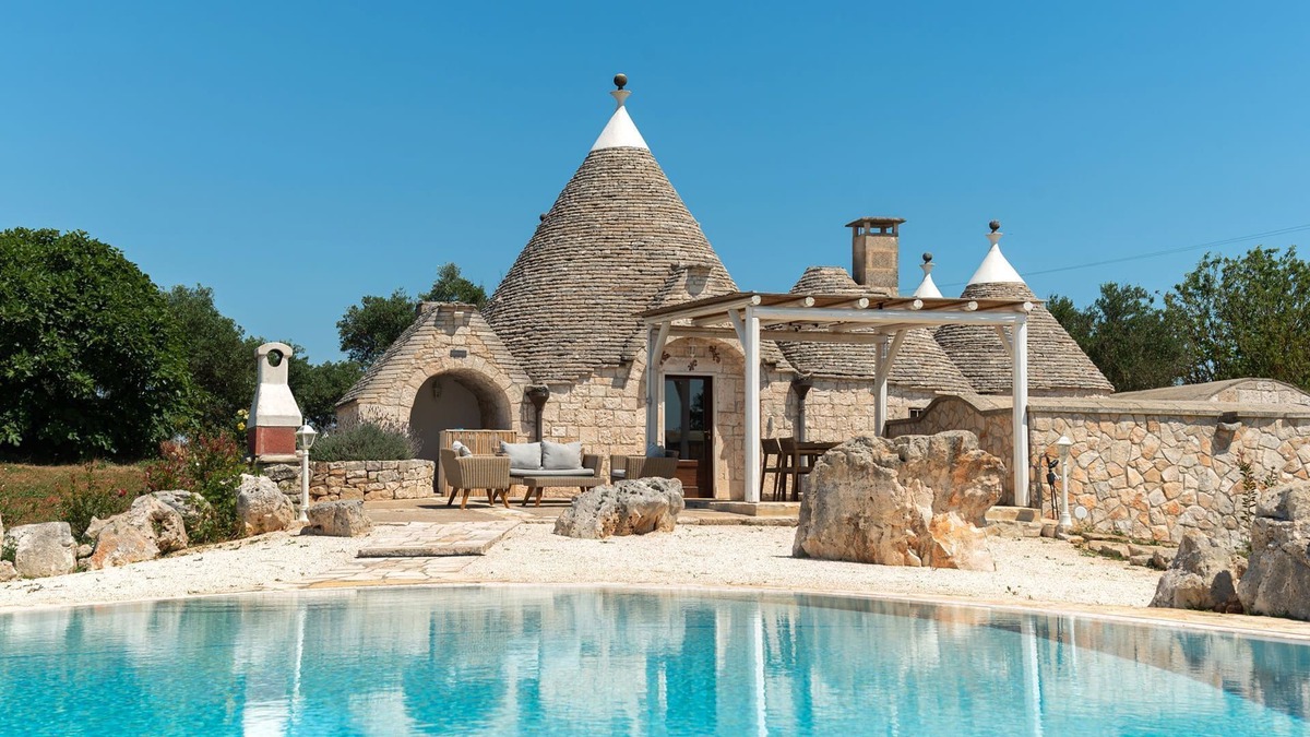 Martina Franca Villa | Traditional Trullo with large private pool