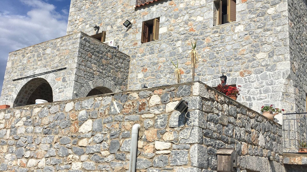 Areopoli Villa | Traditional Villa with Amazing Sea View