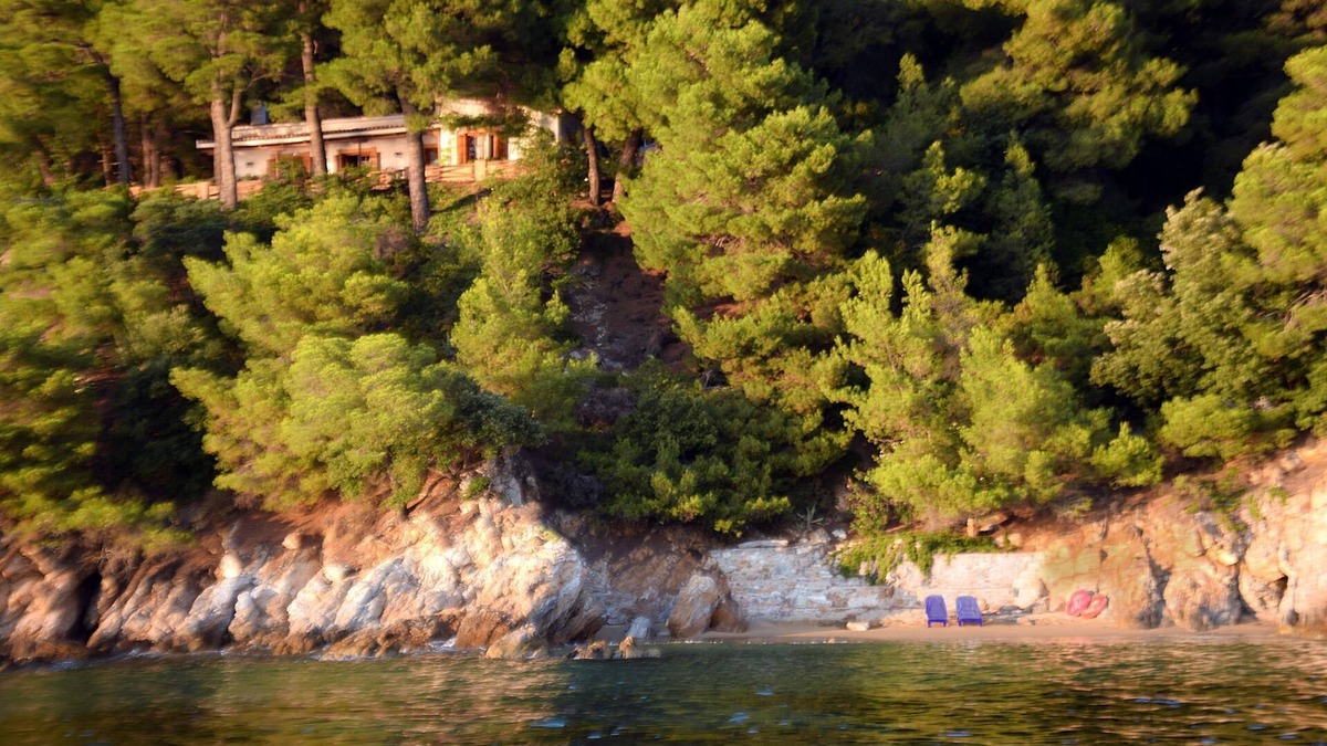 Kanapitsa Villa | Traditional villa Seagullstone, with private beach and magnificent view