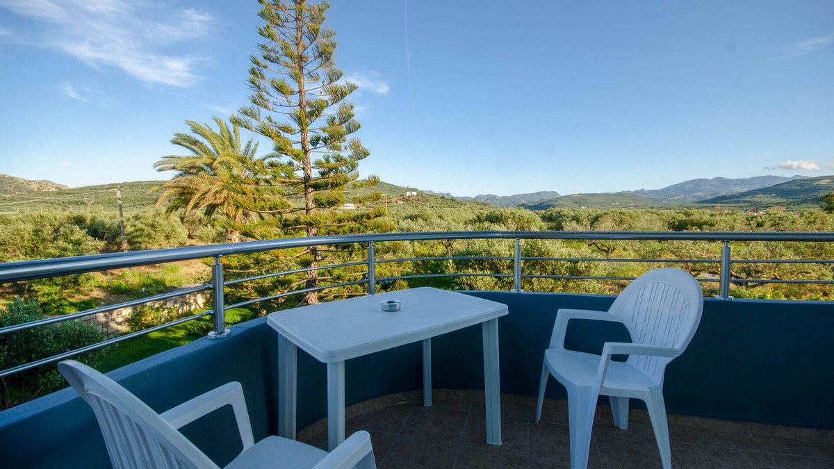 Korfalonas Apartment | Traditional Villa with Apartements in Olive Grove