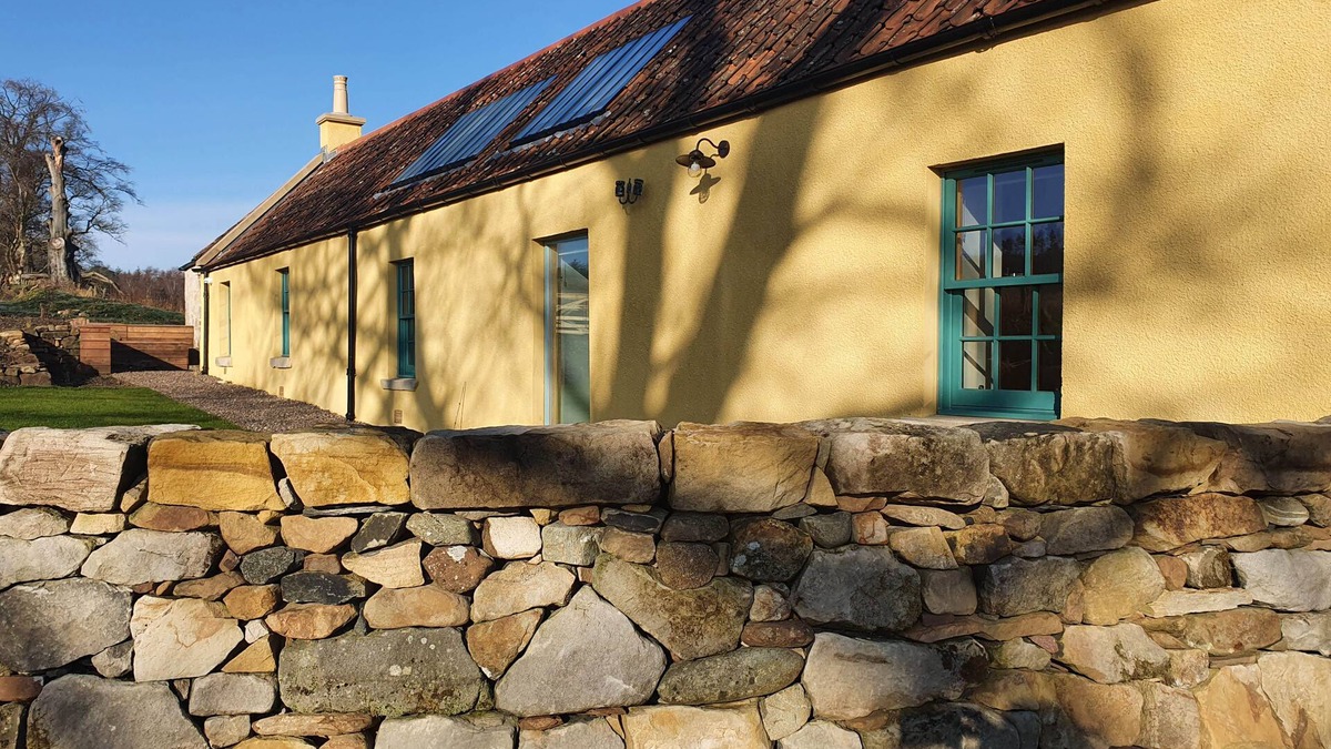 Alloa House | Traditional yet contemporary country cottage