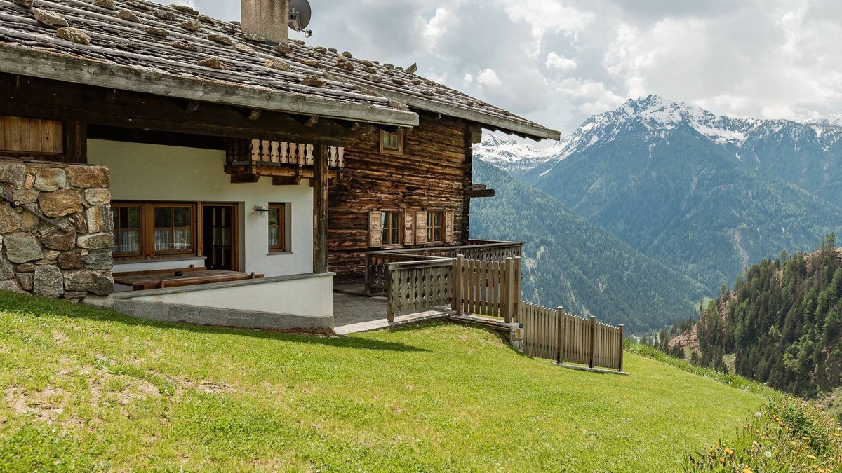 Ultimo Ski Chalet | Traditionell Mountain Chalet