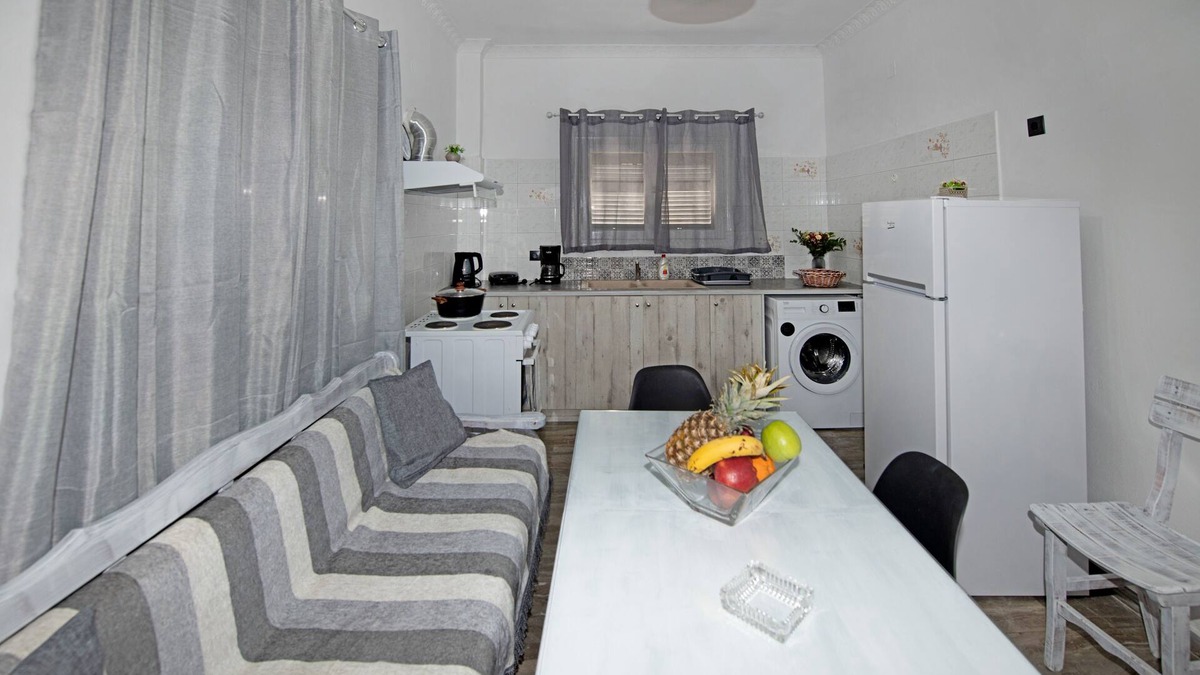Karterados Apartment | Tradtional 2 bedroooms apartment 'Thira-Santo Emfasis'