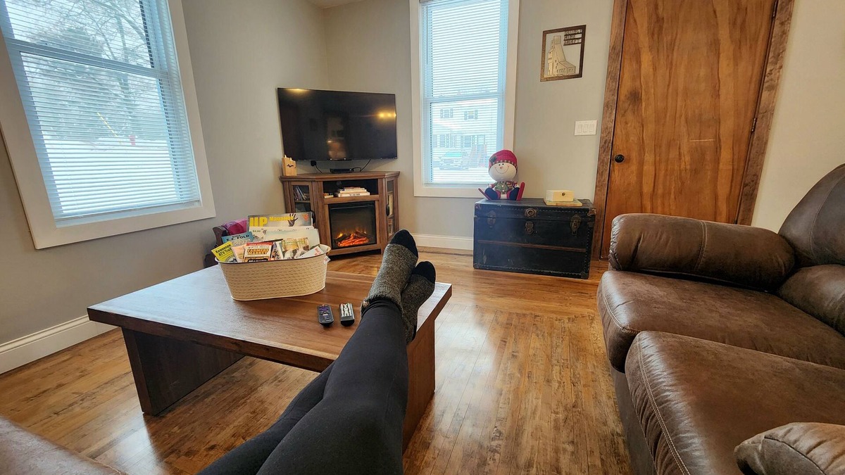 Hubbell House | Trailside by Backwoods Ventures, Trailside Getaway near beaches, waterfalls, hiking