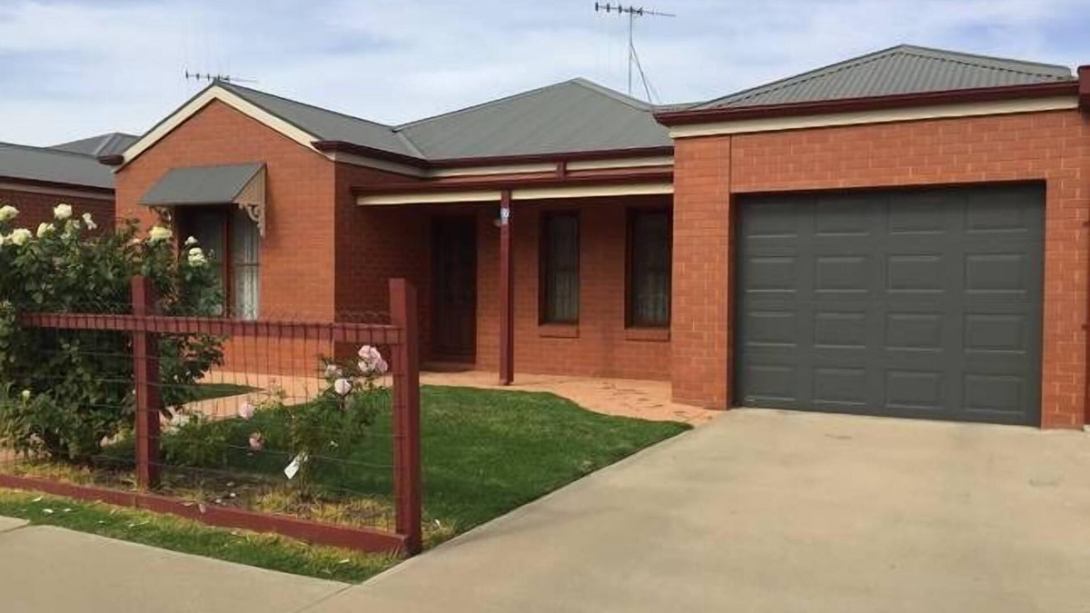 Swan Hill House | Tralea, great get away, 3 bedroom town house. Central location. Sleeps 6 Wifi