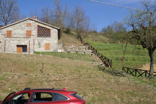Mologno Villa | Tramonto Casa Barga Toscana ristrutturata 2021
