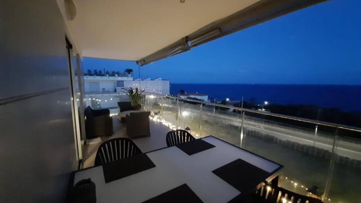 Sant Andreu de Llavaneres Apartment | Tranquility facing the sea