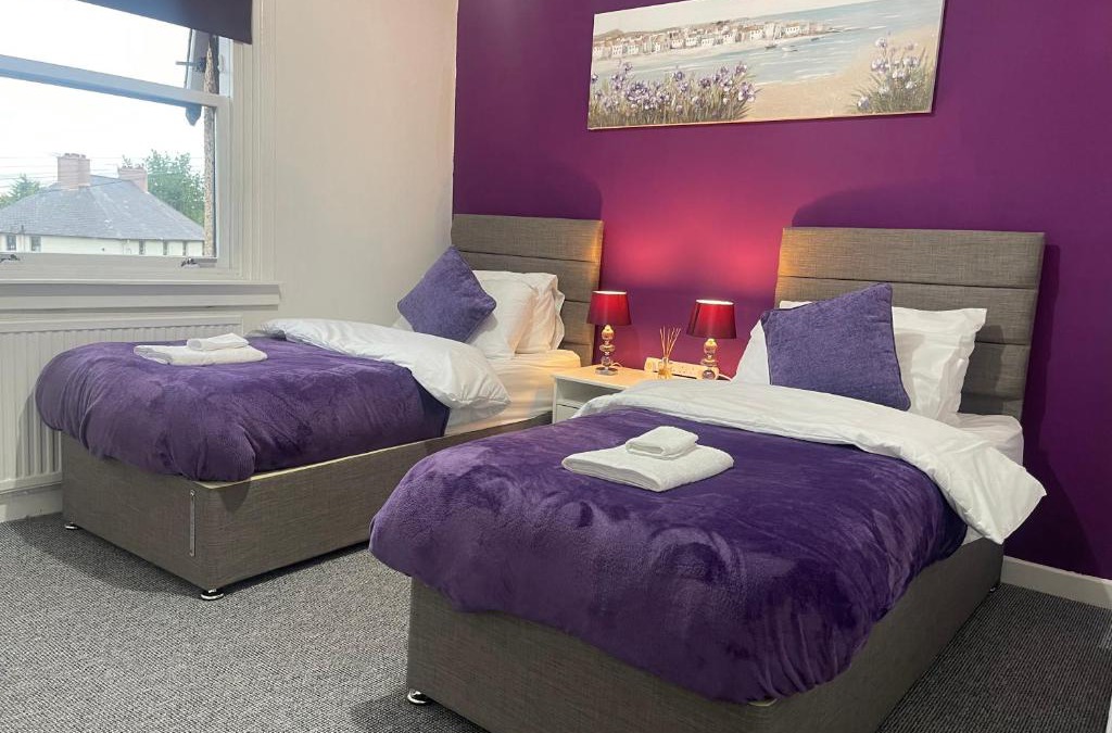 MacMerry Apartment | Tranent Homely Apartment with Main Door (Sleeps 6)