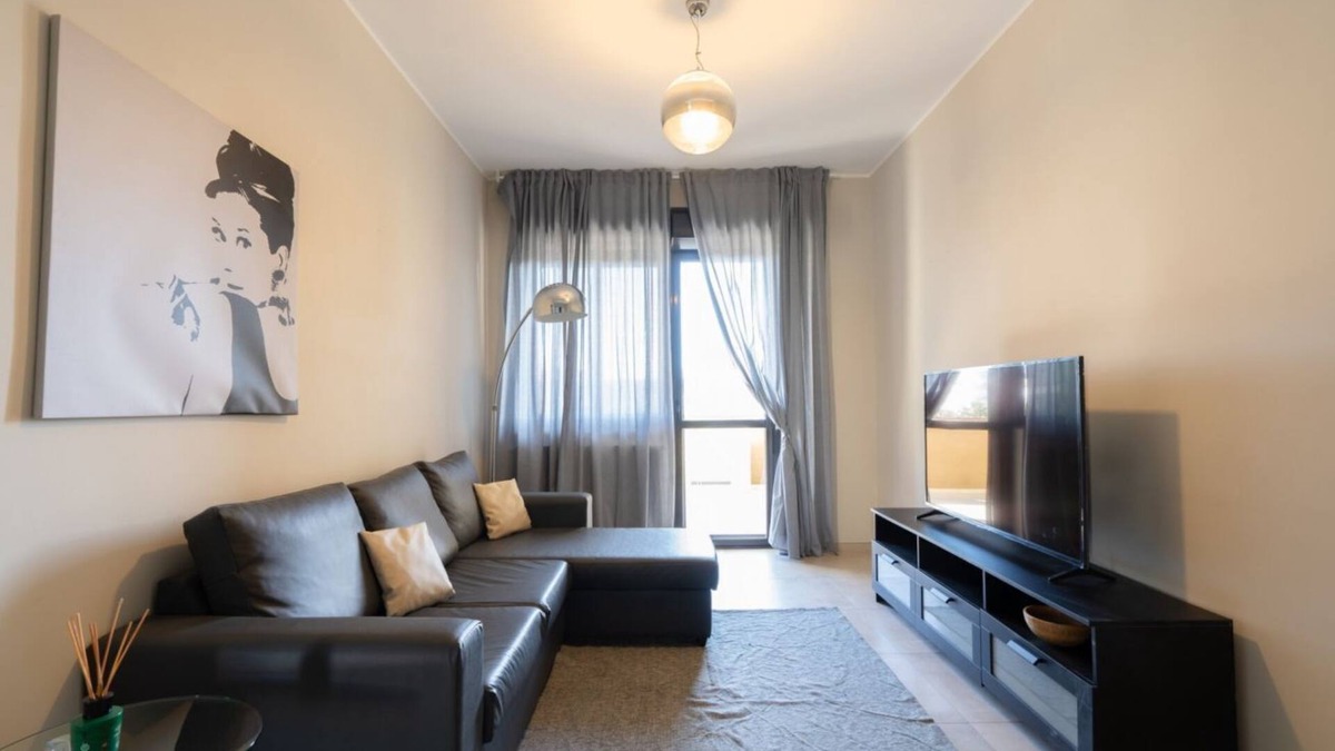 Trani Apartment | Trani with view: roomy apartment with balconies