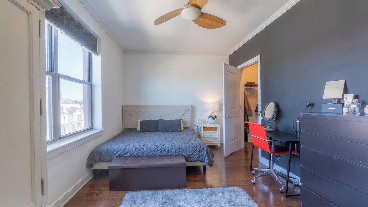 Hackensack River Waterfront Apartment | Tranquil 2-bedroom apartment in Jersey City close to NYC with AC, fitness room