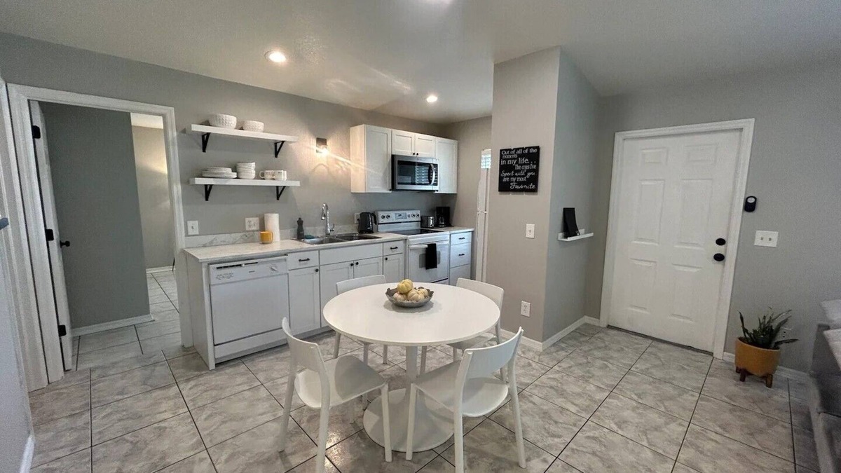 Rotonda Heights Condo | Tranquil 2 BR/2 BA condo in Rotonda West with screened lanai, and canal