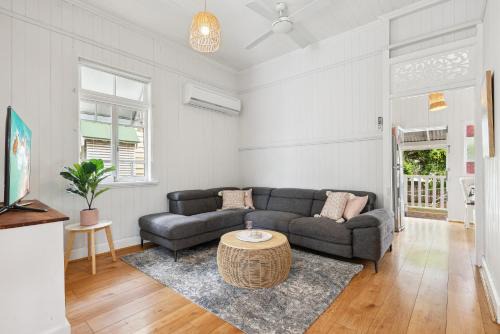 Nundah House | Tranquil 3-Bed Family Home with Spacious Backyard