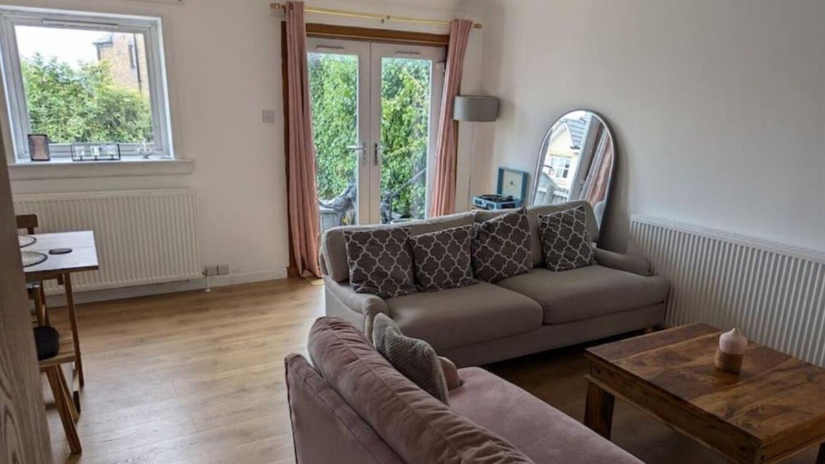 Gilmerton House | Tranquil 3-bedroom house in Edinburgh