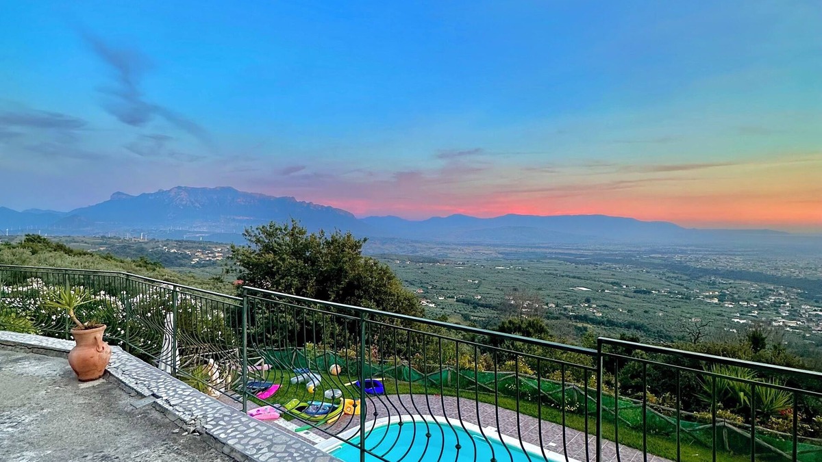 Campagna Villa | Tranquil 4-Bedroom Hillside Villa with Pool & Stunning Views in Campania