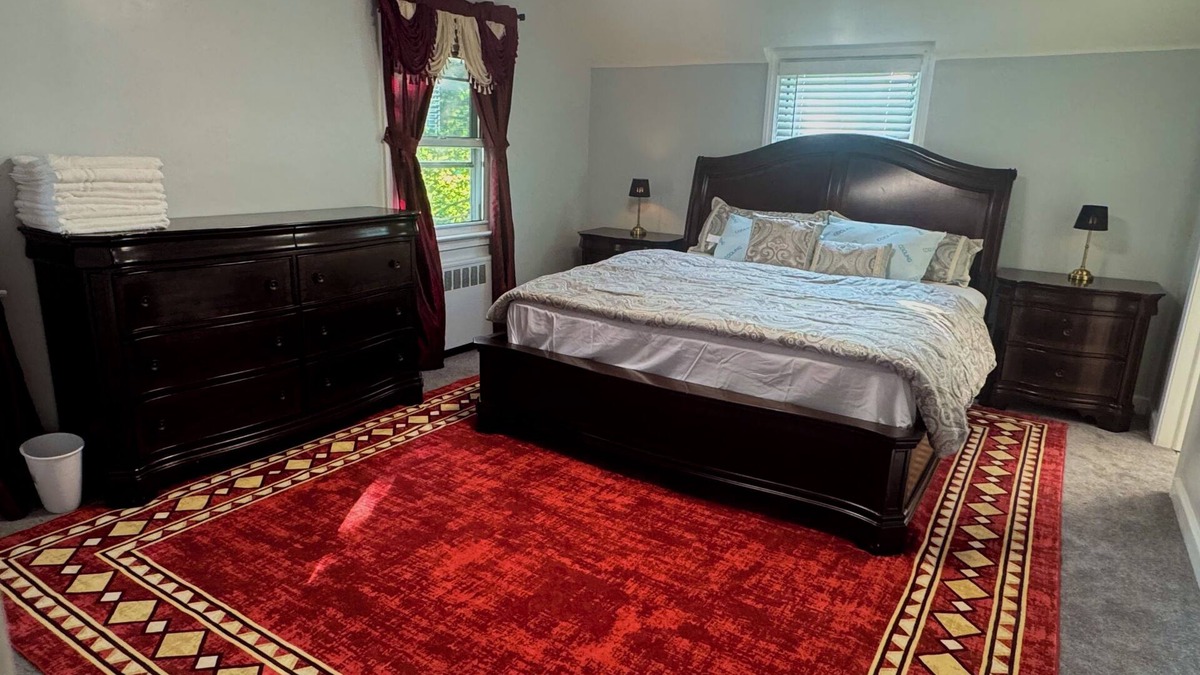 Cheltenham House | Tranquil 4-bedroom house with AC in Elkins Park