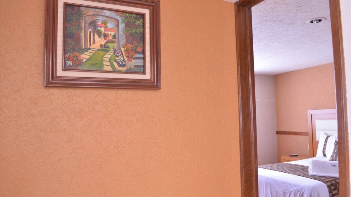 Puebla House | Tranquil 5-bedroom house with WiFi in charming Puebla