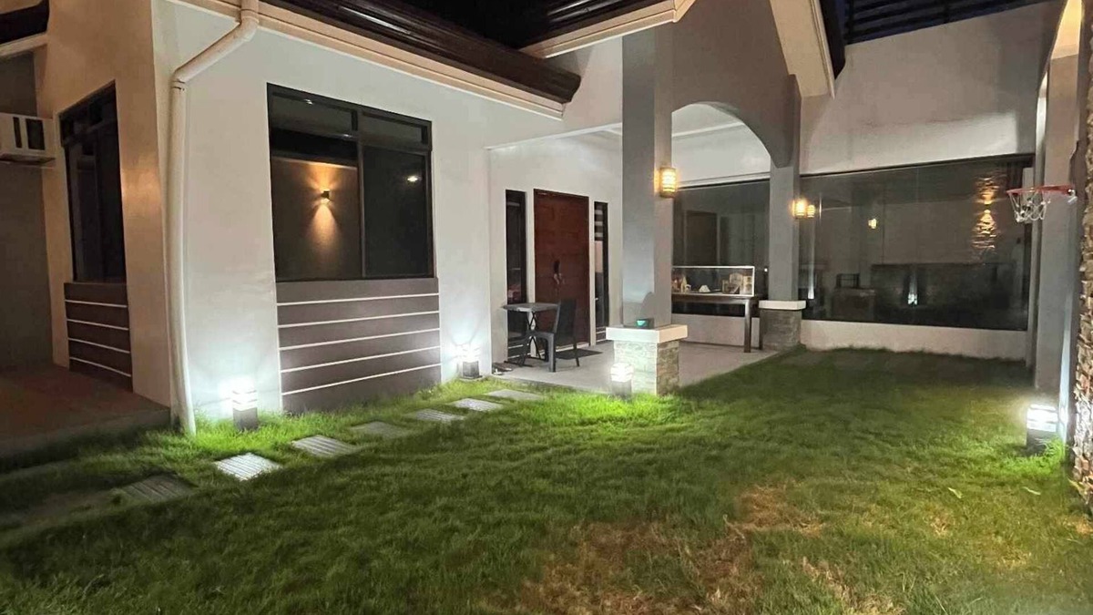 Talisay Villa | Tranquil 7-bedroom Villa with Private Pool in Cebu World's top destination
