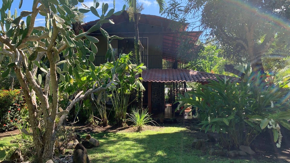 Playa Zancudo House | Tranquil apartment near beach front