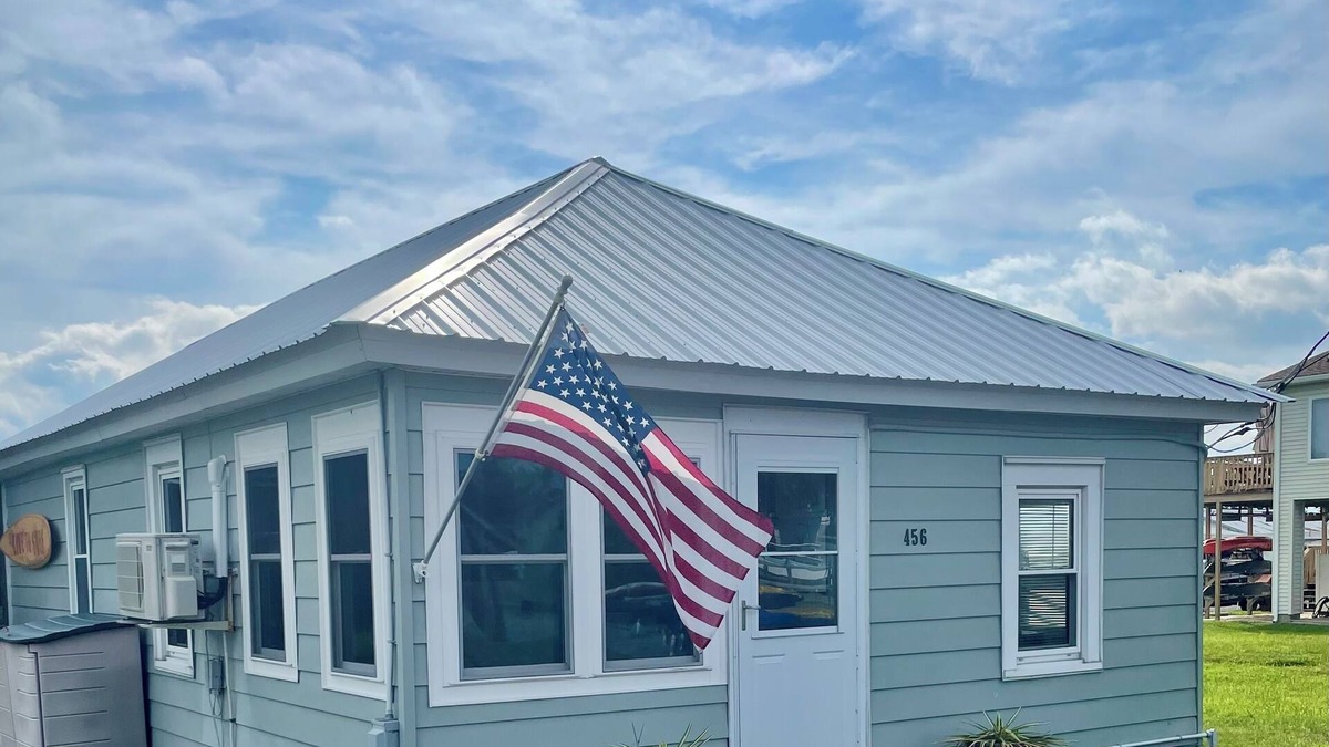 Milford Cottage | Tranquil Beach Cottage directly across from beach access-Pets & Children Welcome