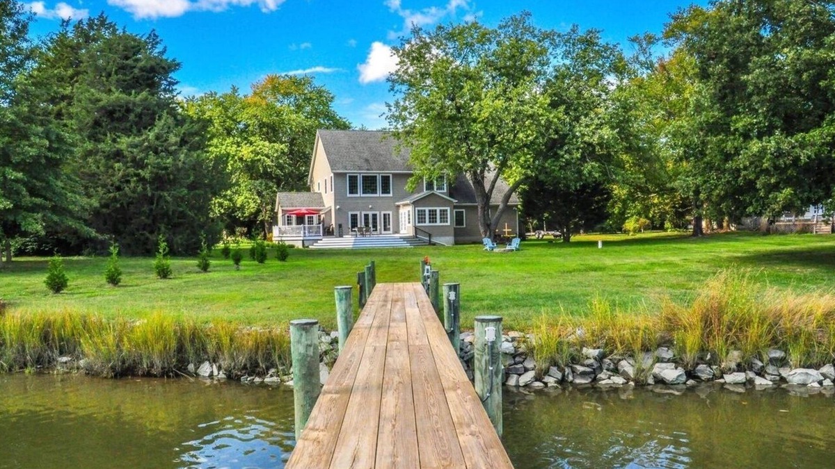 Unionville House | Tranquil Beautiful Waterfront Near Historic St. Michaels & Royal Oak