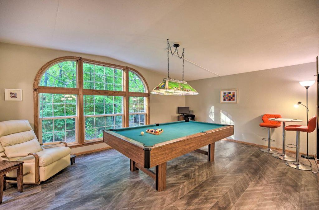 Birchwood House | Tranquil Cabin Getaway Near Red Cedar Lake!