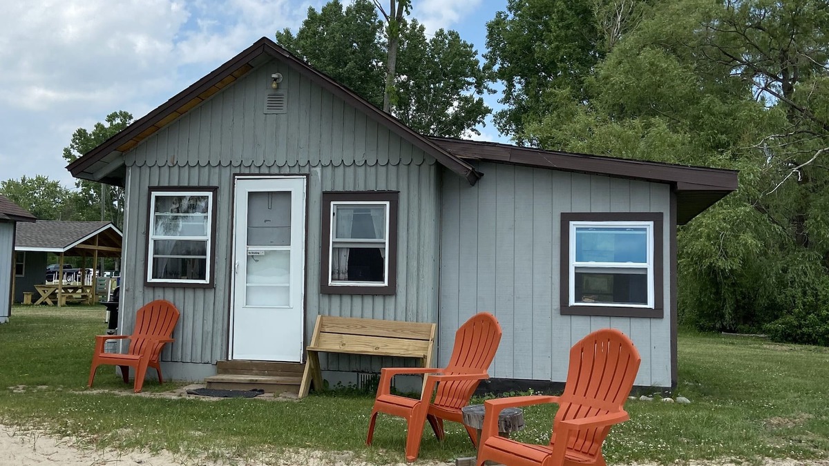 West Branch Cabin | Tranquil Cabin Retreat: Stunning Lake Views and Abundant Recreation