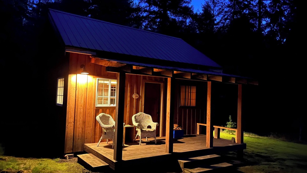 Hockinson Cabin | Tranquil cabin with WiFi in Brush Prairie