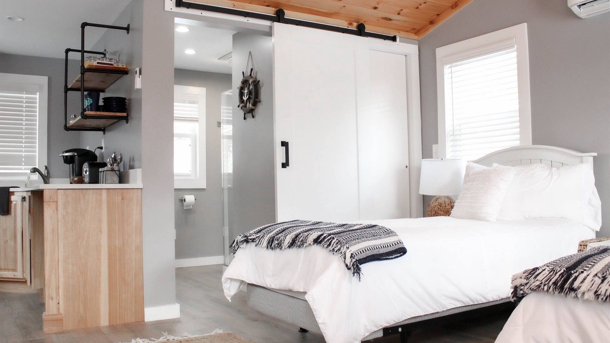 Kent Cottage | Tranquil Cat Fish Cottage Getaway Point Breeze, NY