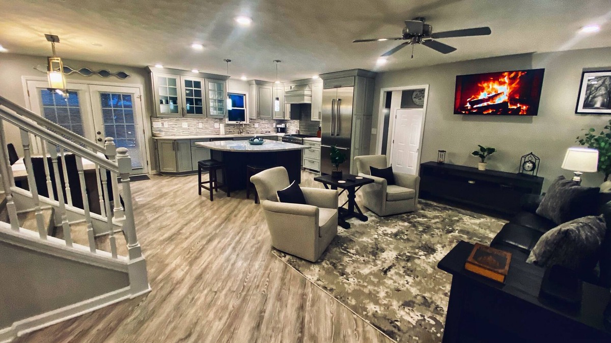 Wilmington House | Tranquil Country Elegance- 1.2 Miles to WEC