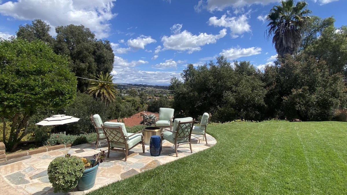 Kit Carson House | Tranquil country setting w/majestic views