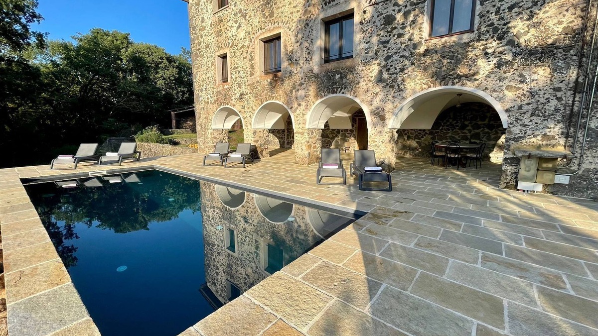Olot Villa | Tranquil countryside property, with private swimming pool and terrace with views