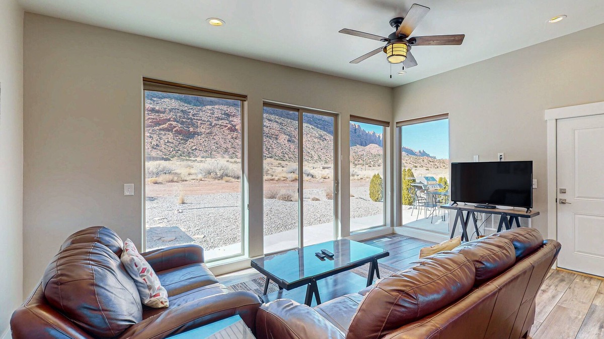 Moab South Valley House | Tranquil desert home with private hot tub and great views - close to Arches