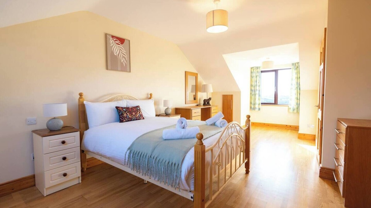 Dingle House | Tranquil Dingle Hideaway