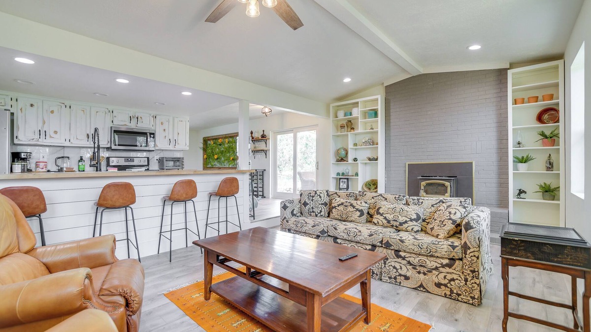 Edgewood House | Tranquil Edgewood Retreat with Patio & Grill!