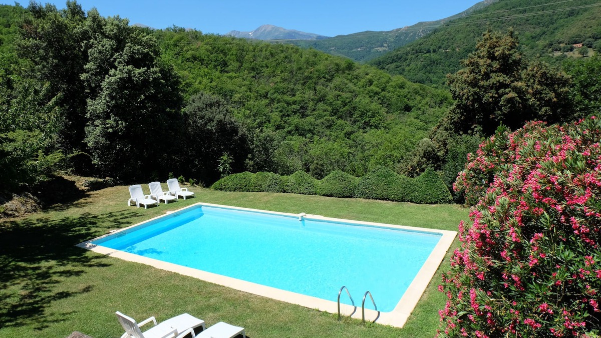 Prunet-et-Belpuig House | Tranquil Farm Cottage with private pool (10 x 5) Prunet et Belpuig.Sleeps 7. Ceret 40 mins.
