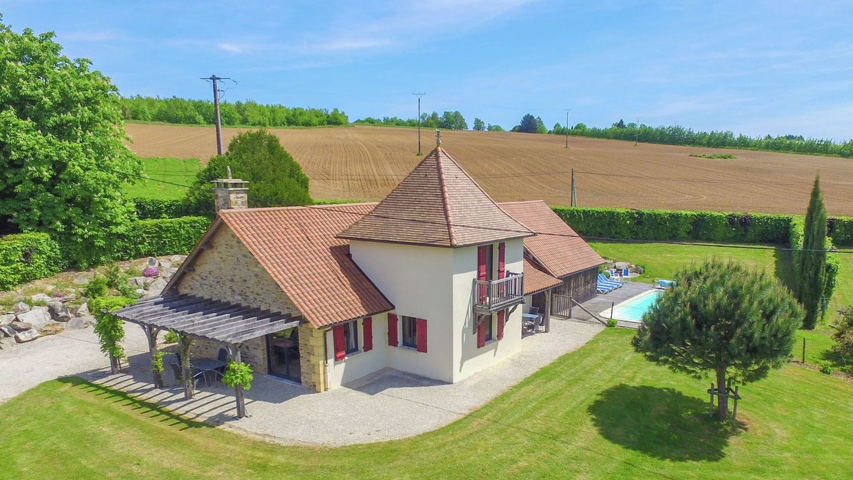 Saint-Medard-d'Excideuil Villa | Tranquil Villa in Dordogne