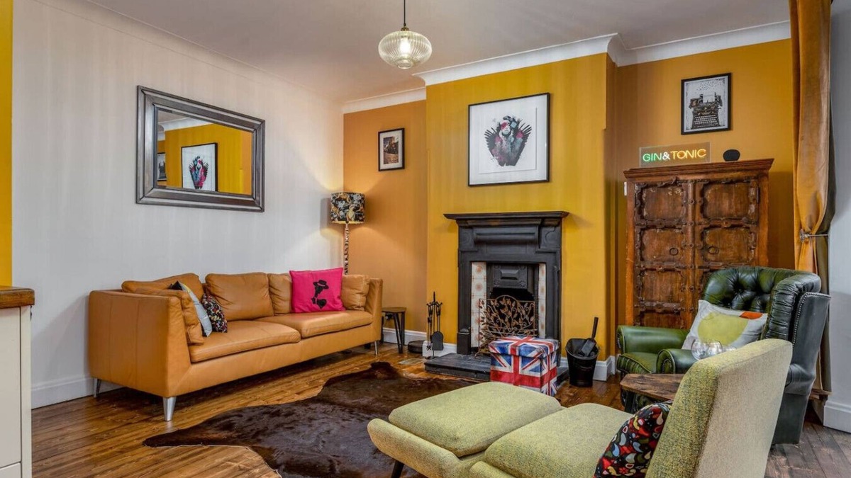 North West House | Tranquil Glasgow Retreat: Free Parking & Garden