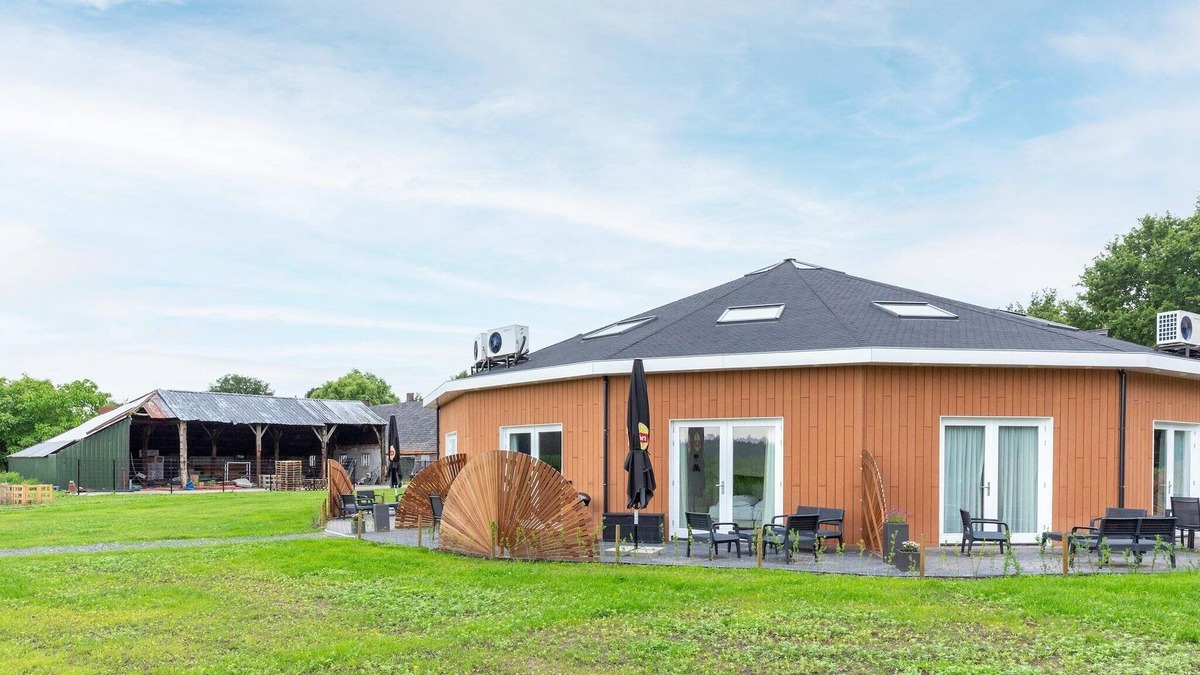 Municipality of Goirle House | Tranquil Goirle Countryside Home