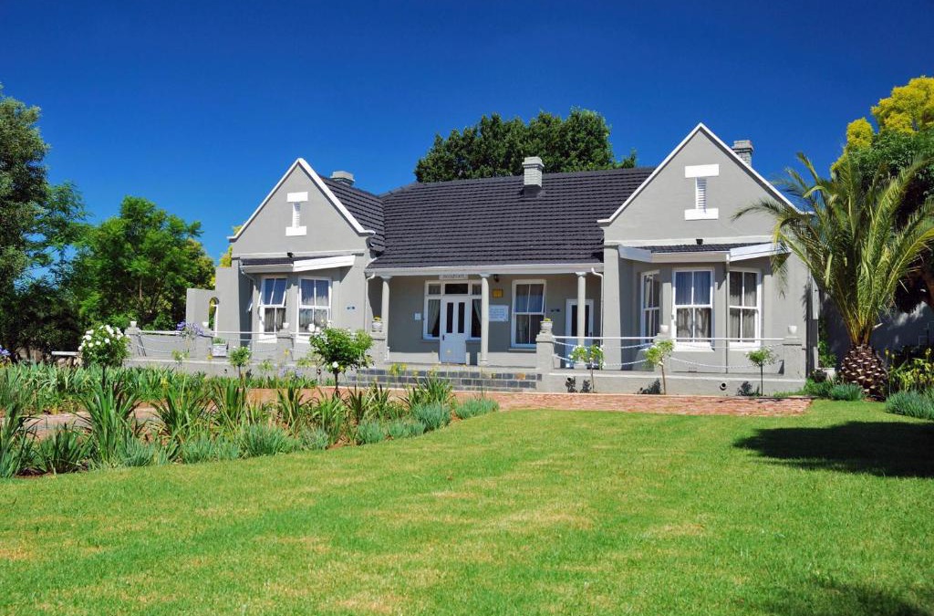 Dundee House | Tranquil Guest House