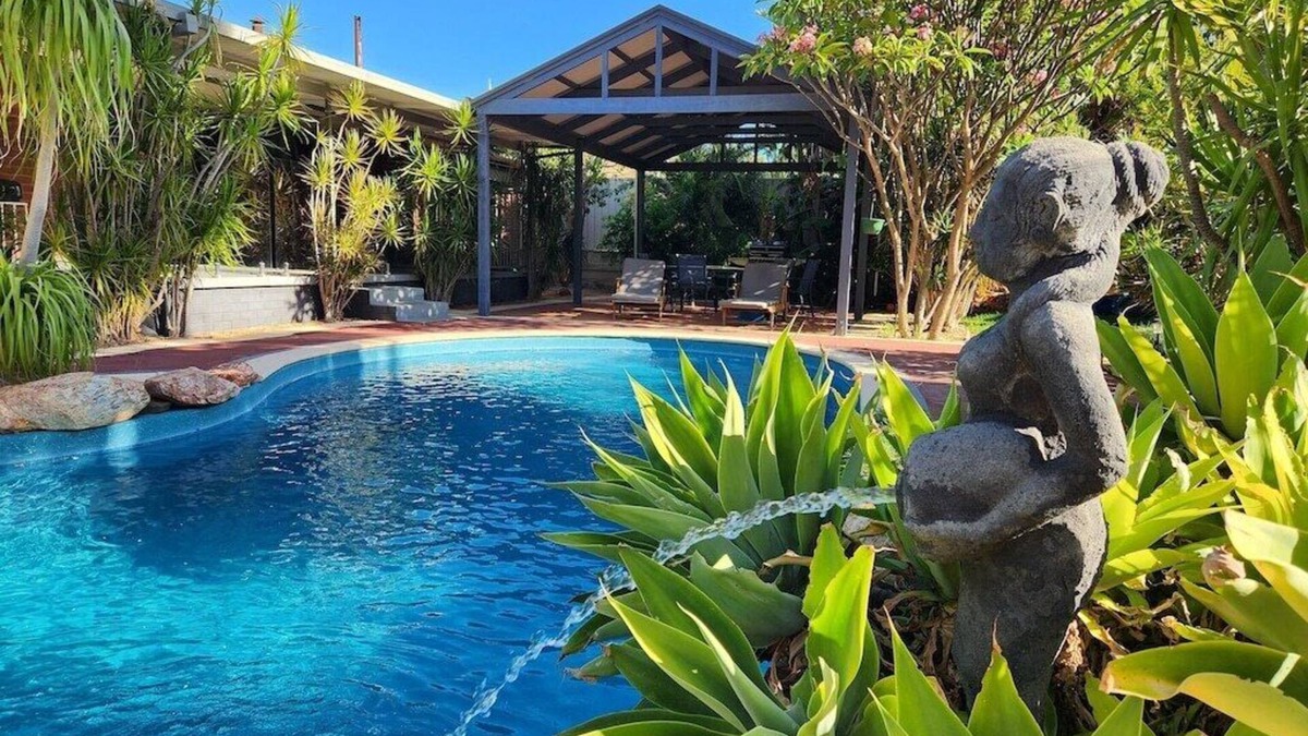 Gooseberry Hill Cottage | Tranquil Gumnut Cottage, close to Airport.