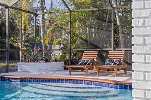 Pinecrest House | Tranquil Heirloom Hideaway Pool in South Miami