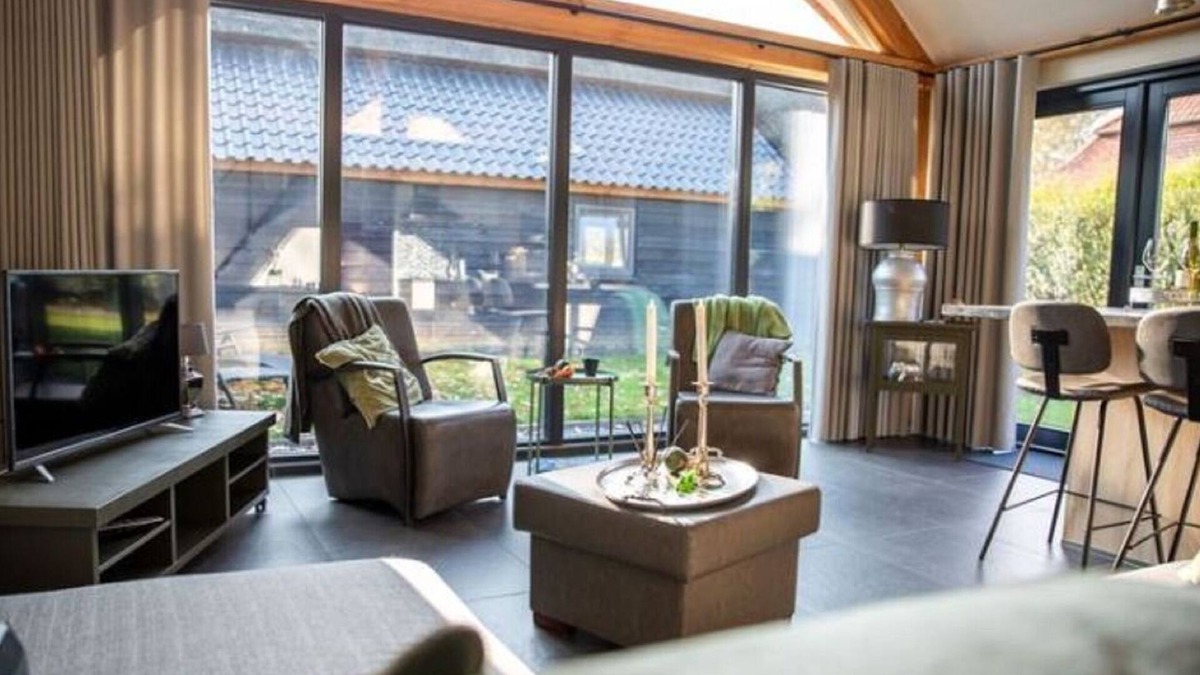 Alphen House | Tranquil Holiday Home in Alphen-Chaam with Stables