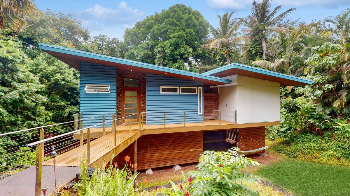 Kehena Beach Estates House | Tranquil Island Escape | Walk to Kehena Beach | Washer & dryer, WiFi